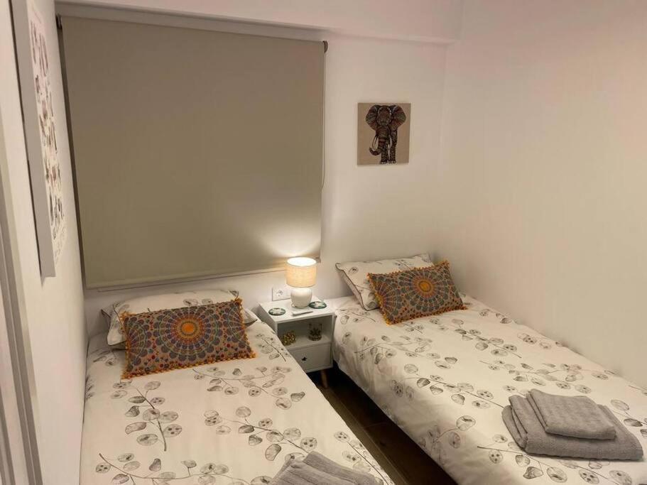 Waterfront 3 Bed Apartment, 90M From The Beach Platja de Larenal エクステリア 写真